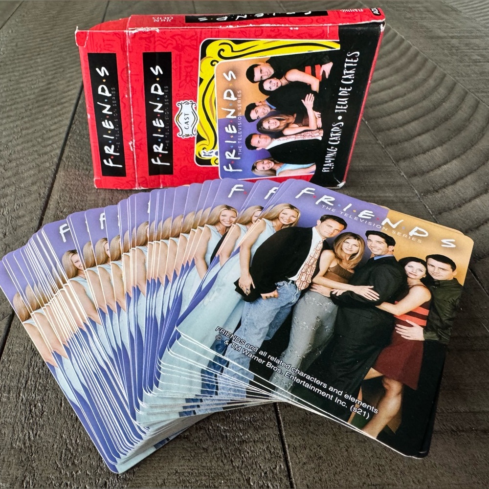 Friends Playing Cards Set